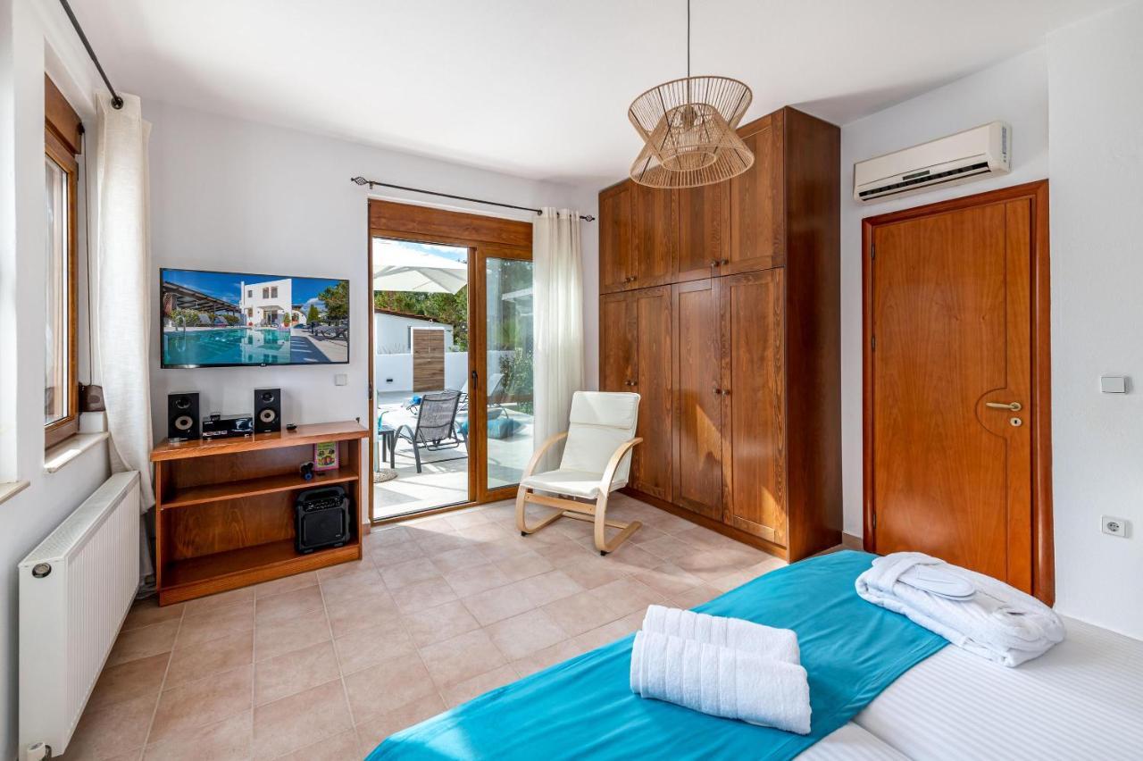 Evilion Villa Gennadi Luaran gambar
